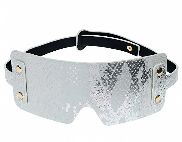 Luxury Traveler Bondage Collection in White Faux Snakeskin with Bag - Image 4