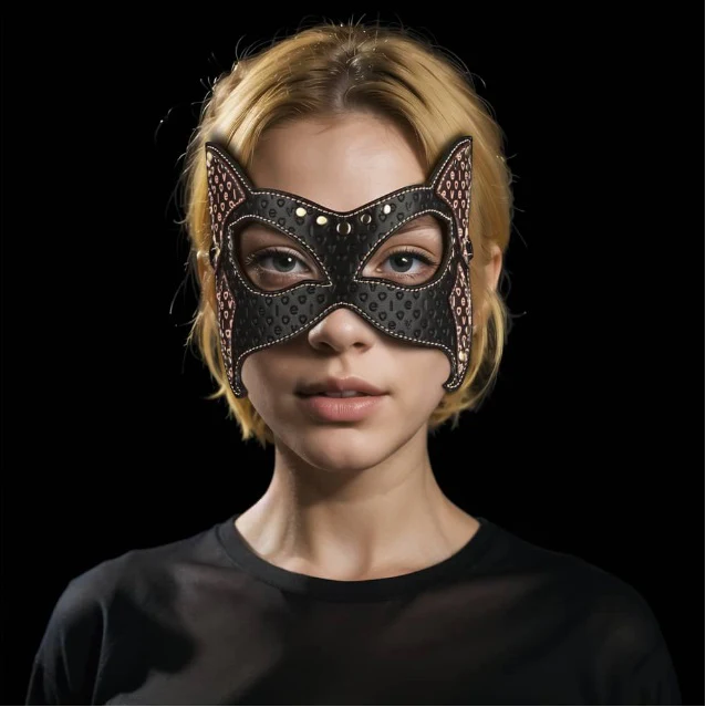 Rebellion Reign Cat Mask in Vegan Leather - Image 4